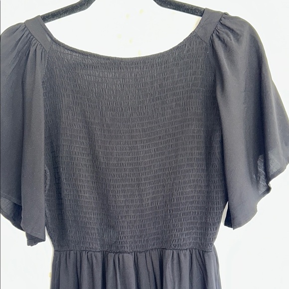 Elegant Black Midi Dress - Picture 6 of 15